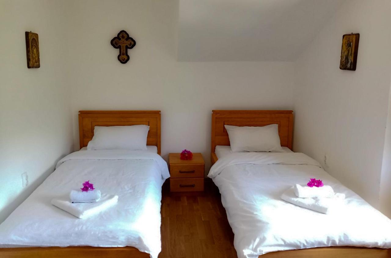 Guest Mansion, Гостински Палат Rostusa Esterno foto