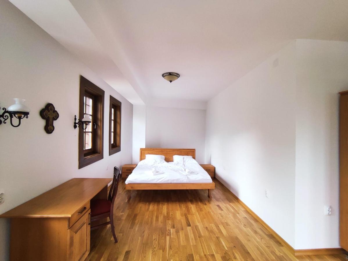 Guest Mansion, Гостински Палат Rostusa Esterno foto