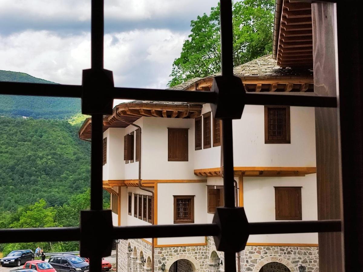 Guest Mansion, Гостински Палат Rostusa Esterno foto
