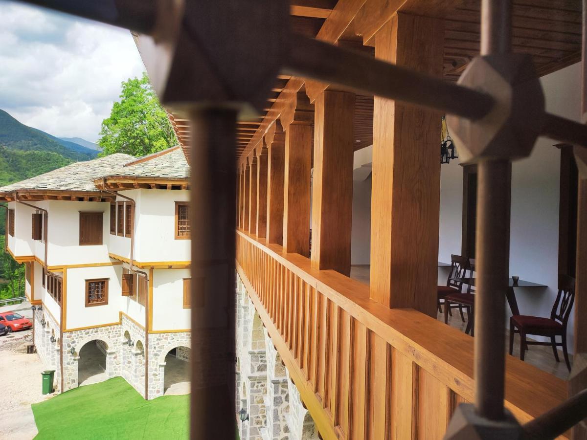 Guest Mansion, Гостински Палат Rostusa Esterno foto