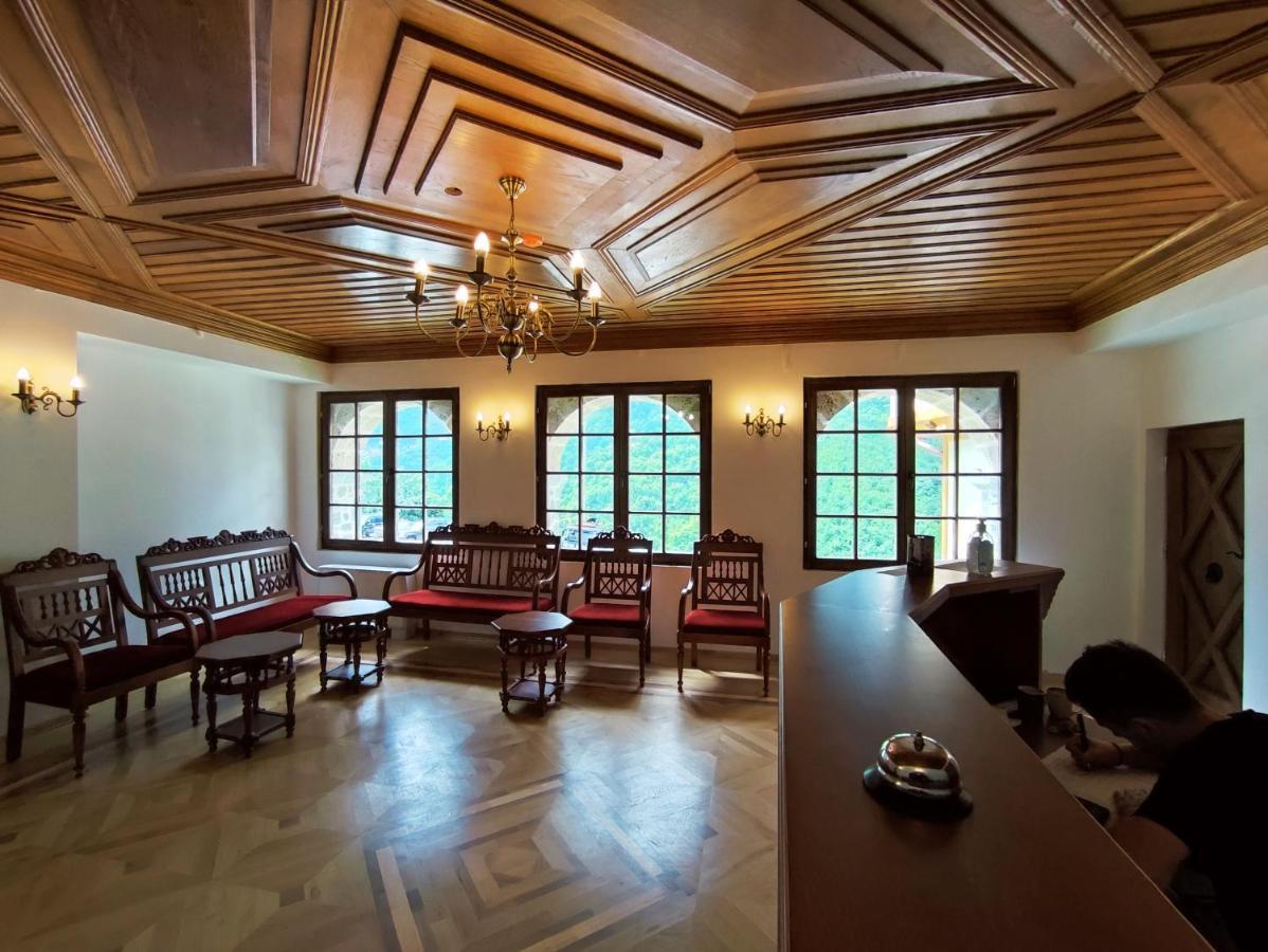 Guest Mansion, Гостински Палат Rostusa Esterno foto