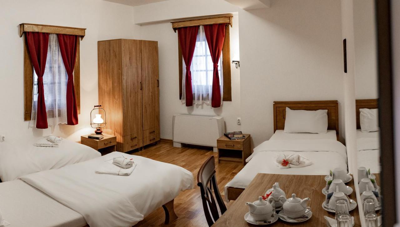 Guest Mansion, Гостински Палат Rostusa Esterno foto