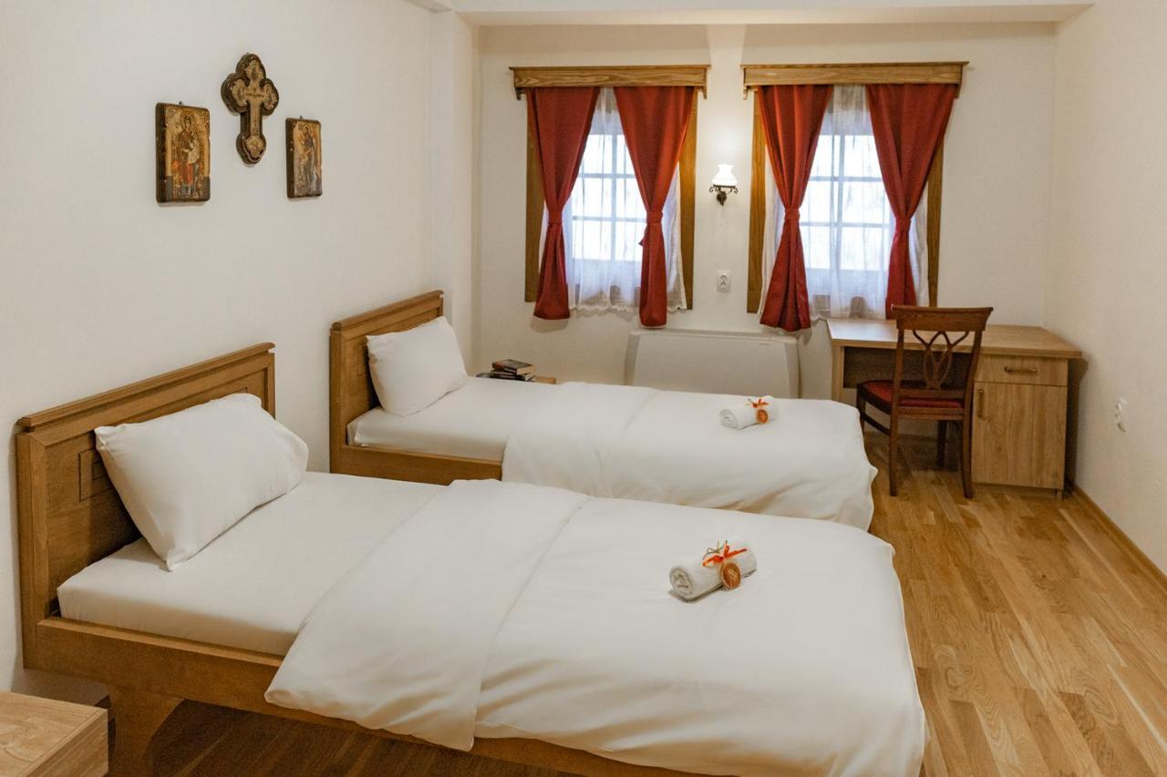Guest Mansion, Гостински Палат Rostusa Esterno foto