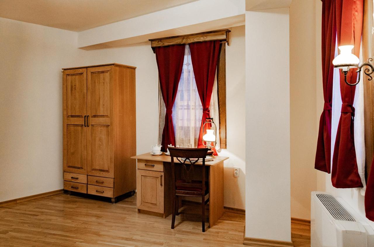 Guest Mansion, Гостински Палат Rostusa Esterno foto